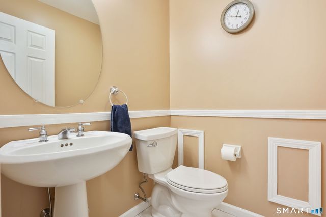 447 Fisher Court 447, Shelton, CT 06484