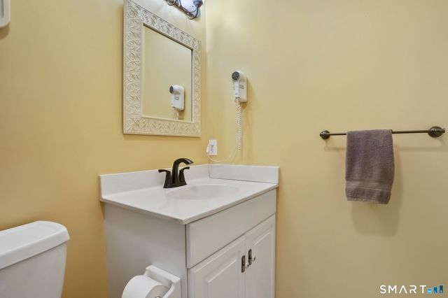 447 Fisher Court 447, Shelton, CT 06484