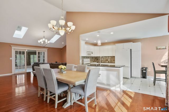 447 Fisher Court 447, Shelton, CT 06484