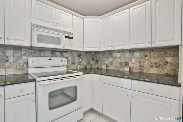 447 Fisher Court 447, Shelton, CT 06484