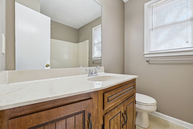 730 Inver Ln, Clarksville, TN 37042