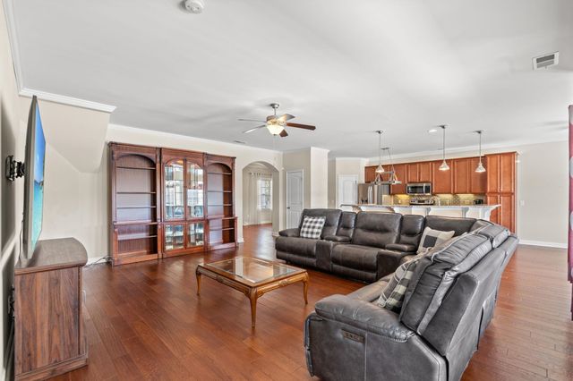 1473 Virginia Pine Dr., Longs, SC 29568