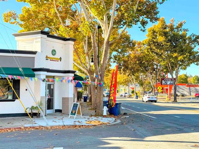 653 Macarthur Blvd, San Leandro, CA 94577