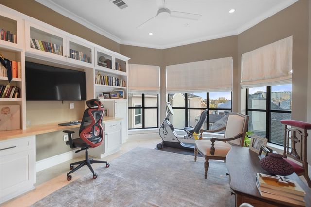 2221 Welch Street 401, Houston, TX 77019