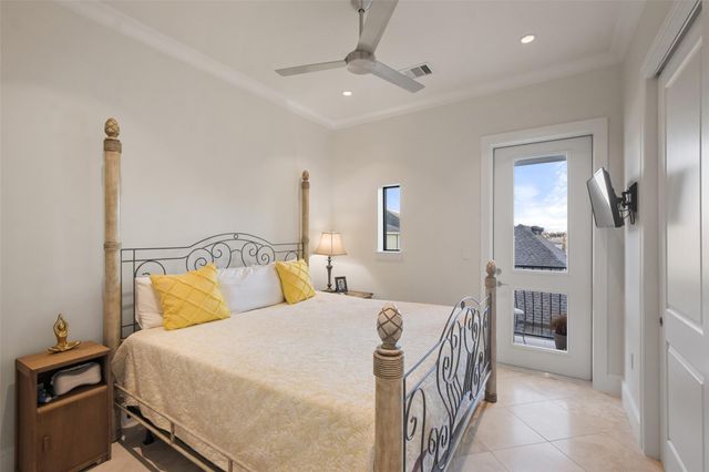 2221 Welch Street 401, Houston, TX 77019