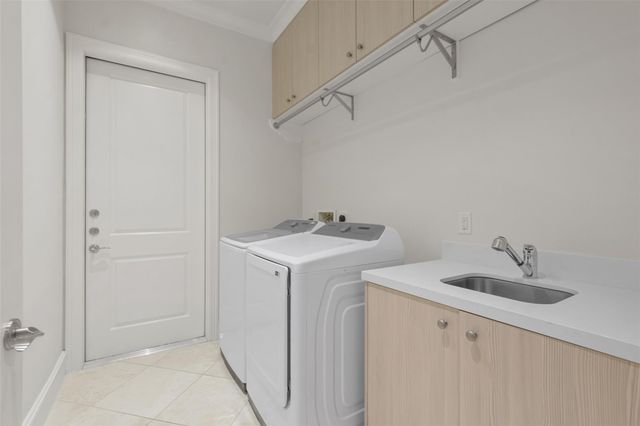 2221 Welch Street 401, Houston, TX 77019