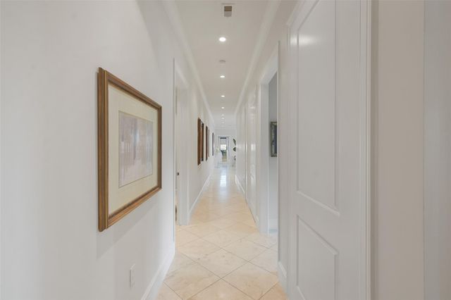 2221 Welch Street 401, Houston, TX 77019