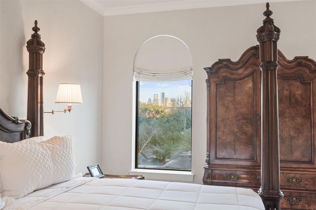 2221 Welch Street 401, Houston, TX 77019