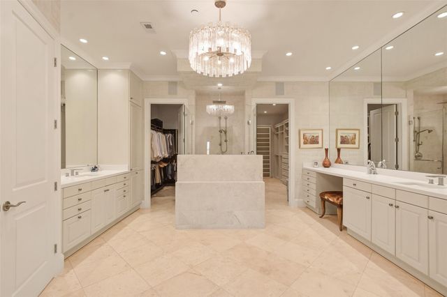 2221 Welch Street 401, Houston, TX 77019