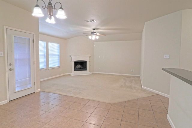 466 Hayes Street, Lavon, TX 75166