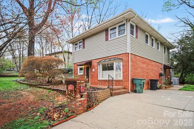 2501 Club Drive, Gastonia, NC 28054