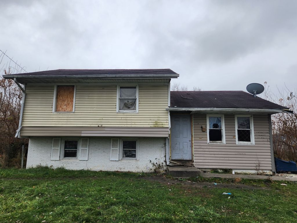 1517 Senator Lane, Ford Heights, IL 60411