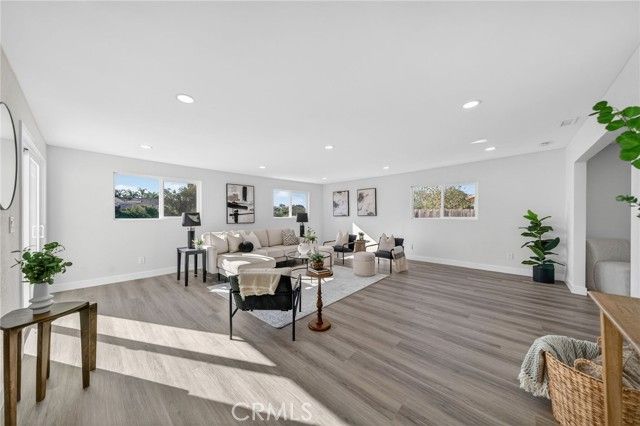 7693 Woodbine, San Diego, CA 92114