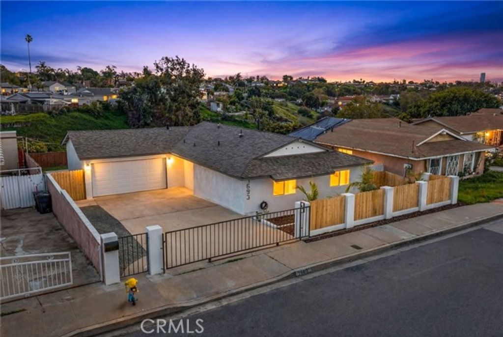 7693 Woodbine, San Diego, CA 92114