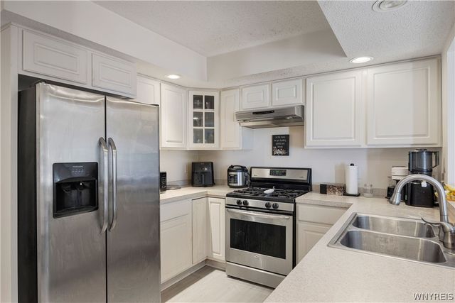 5411 Village Station Circle, Clarence, NY 14221