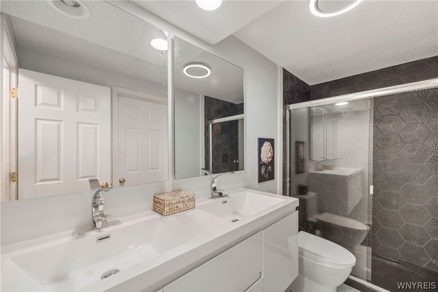 5411 Village Station Circle, Clarence, NY 14221