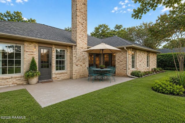 303 Ducharme Lane, Lafayette, LA 70503