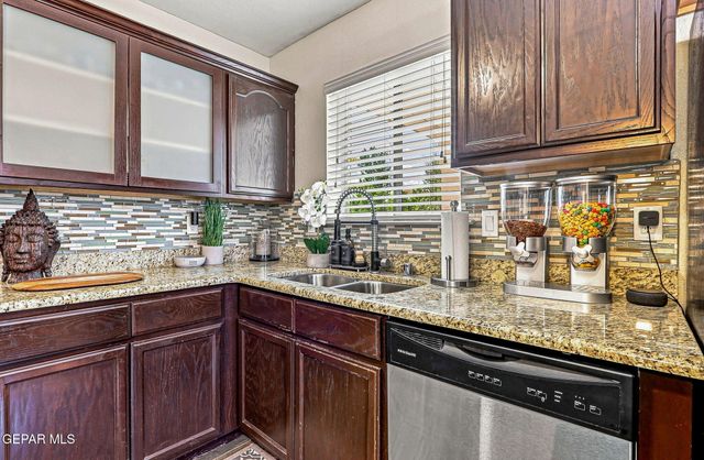 958 Bellissimo Court, El Paso, TX 79932