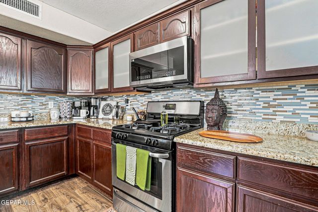 958 Bellissimo Court, El Paso, TX 79932