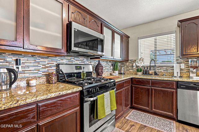 958 Bellissimo Court, El Paso, TX 79932