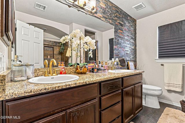 958 Bellissimo Court, El Paso, TX 79932
