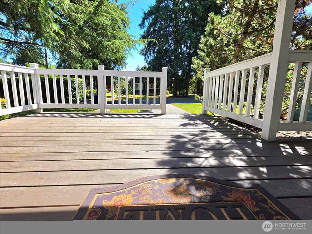 10002 Oak Lane SW, Lakewood, WA 98499