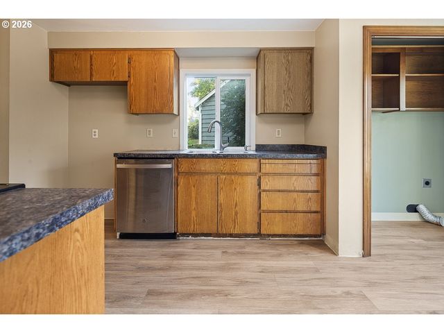 20474 Sw ROSA Dr, Beaverton, OR 97078