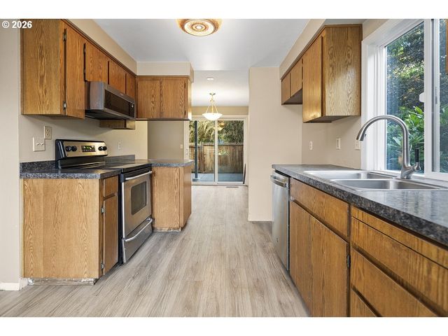 20474 Sw ROSA Dr, Beaverton, OR 97078