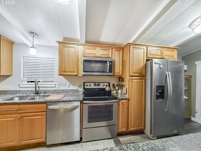 5717 Tumbleweed Cir, Salem, OR 97305