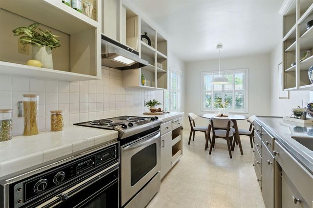 1030 Elmwood Ave, Stockton, CA 95204