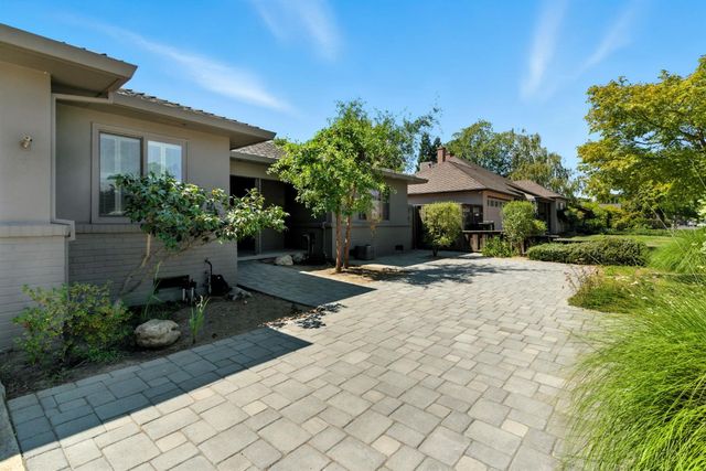 1030 Elmwood Ave, Stockton, CA 95204