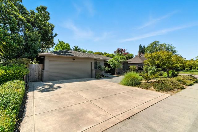 1030 Elmwood Ave, Stockton, CA 95204