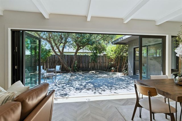 1030 Elmwood Ave, Stockton, CA 95204