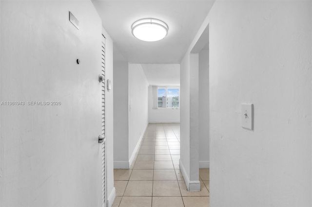 9001 SW 77th Ave C805, Miami, FL 33156