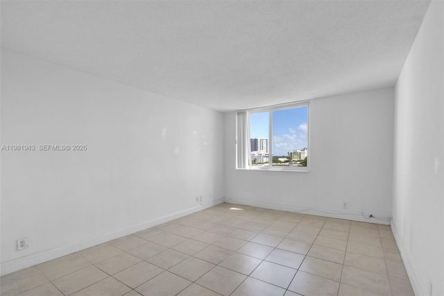 9001 SW 77th Ave C805, Miami, FL 33156