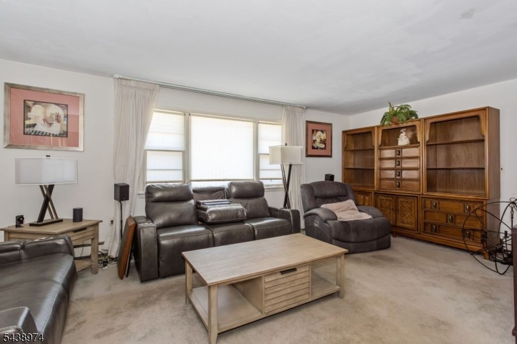 164 Page St, Elmwood Park Boro, NJ 07407 — photo 4