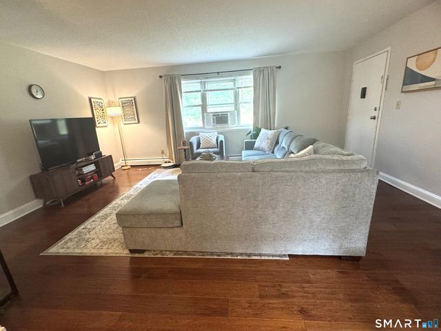 502 Oak Avenue 17, Cheshire, CT 06410
