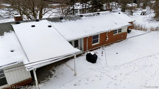 33870 Cotswold Street, Farmington, MI 48335