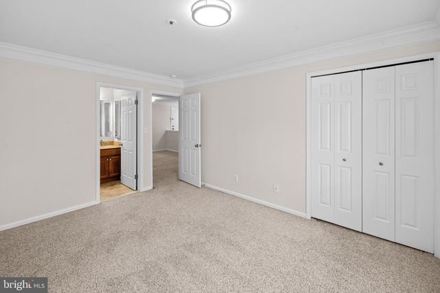 244 S REYNOLDS ST #405, Alexandria, VA 22304