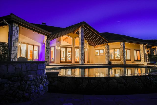 1600 Las Entradas DR, Spicewood, TX 78669