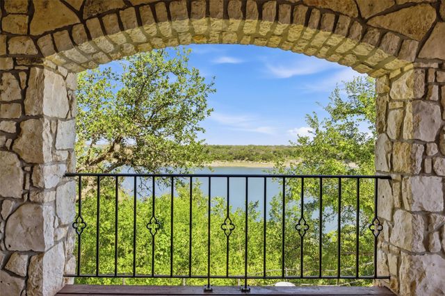 1600 Las Entradas DR, Spicewood, TX 78669