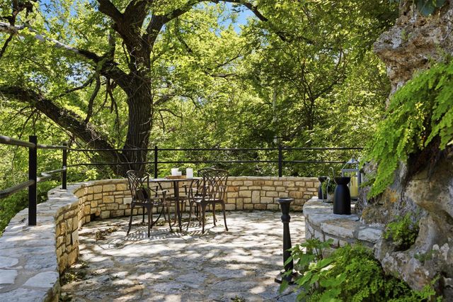 1600 Las Entradas DR, Spicewood, TX 78669