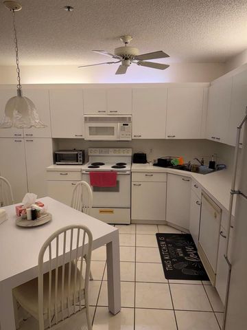 5265 Brisata Circle E, Boynton Beach, FL 33437