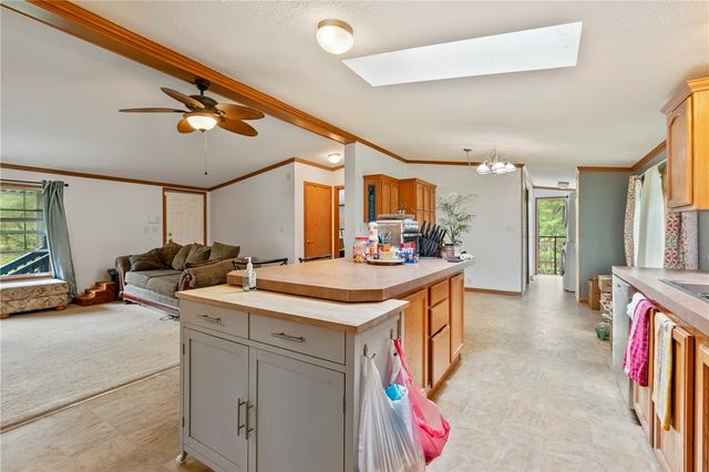 15 Pine Ct, Cranberry Twp, PA 16066