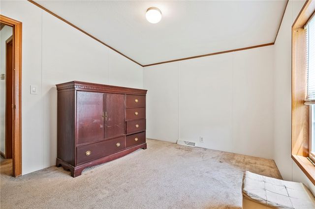 15 Pine Ct, Cranberry Twp, PA 16066