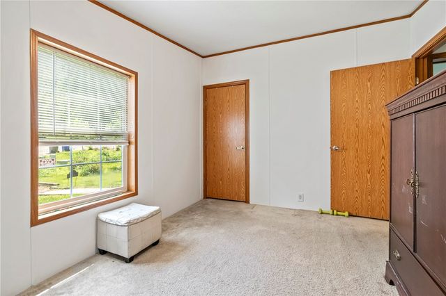 15 Pine Ct, Cranberry Twp, PA 16066