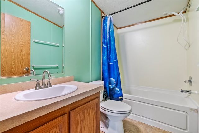 15 Pine Ct, Cranberry Twp, PA 16066