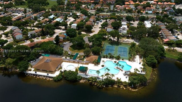 11312 SW 67th Ter, Miami, FL 33173