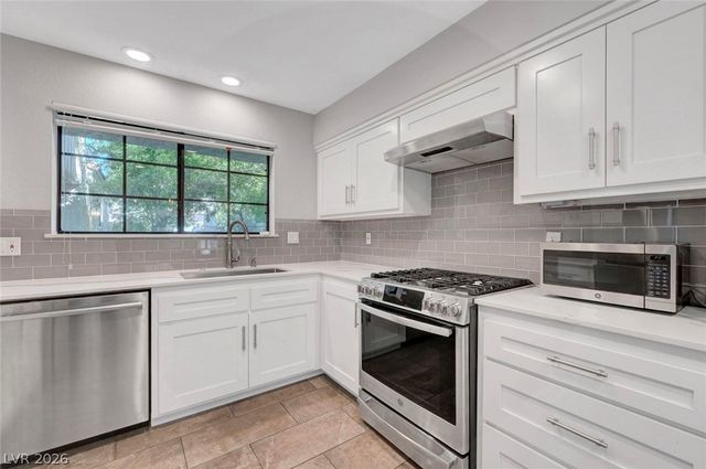 5253 Drifting Sands Court, Las Vegas, NV 89149