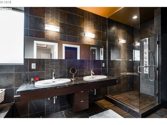 3516 Ne IONE St, Camas, WA 98607